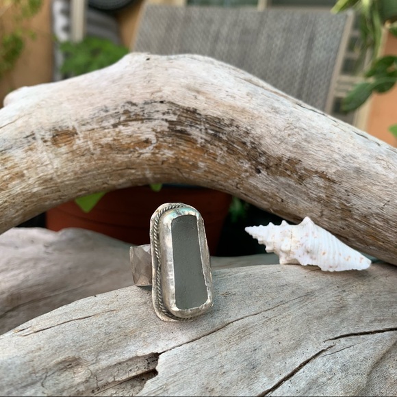 Sea tumbled white sea glass sterling & fine silver soldered ring textured band - Picture 3 of 6